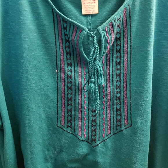 Faded Glory Tribal Top with Tie - Picture 7 of 16